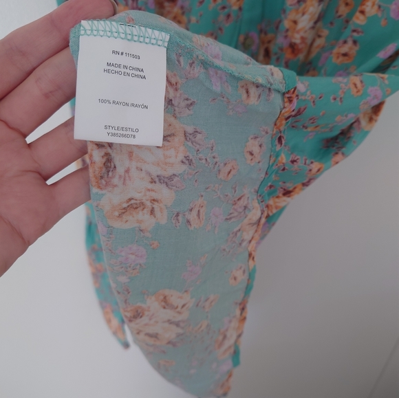 Luxology Floral Dress - Picture 8 of 8